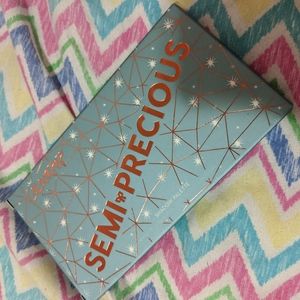 New colourpop eyeshadow palette